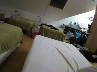 voyeurcam-julmodels-bed-1 webcam