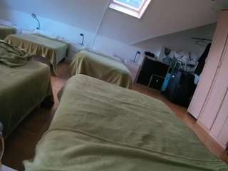 voyeurcam-julmodels-bed-1