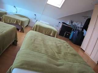 voyeurcam-julmodels-bed-1