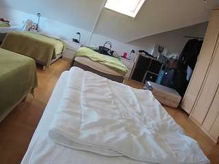voyeurcam-julmodels-bed-1
