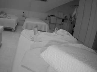 This model is live right now. voyeurcam-julmodels-bed-1