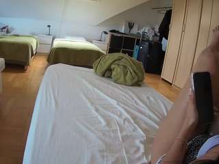 voyeurcam-julmodels-bed-1