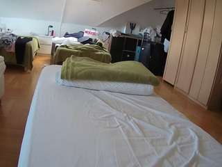 le modèle voyeurcam-julmodels-bed-1 est en webcam porno dans un show sur le site camsoda, il possède les tags suivants: athletic,flashing,full nudity,julmodels-house,no drinking,no smoking,pov,striptease,upskirt,hd