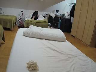 voyeurcam-julmodels-bed-1