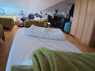 voyeurcam-julmodels-bed-1