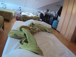 voyeurcam-julmodels-bed-1