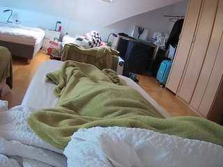 voyeurcam-julmodels-bed-1