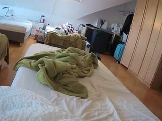 voyeurcam-julmodels-bed-1 - Live HD Webcam