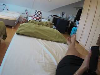 voyeurcam-julmodels-bed-1