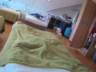 voyeurcam-julmodels-bed-1