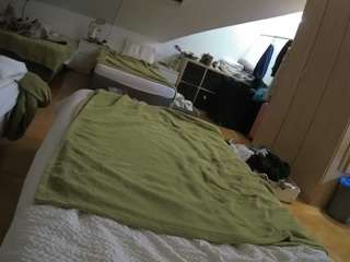 voyeurcam-julmodels-bed-1