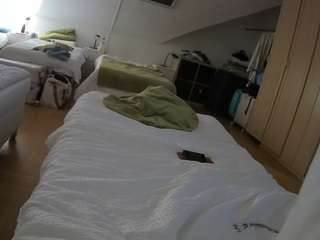 voyeurcam-julmodels-bed-1 Sex Cam Show