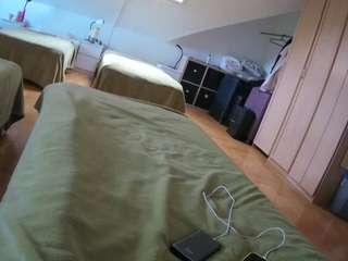 voyeurcam-julmodels-bed-1