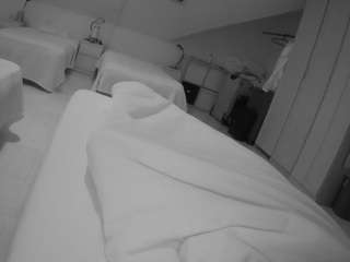 voyeurcam-julmodels-bed-1 camsoda