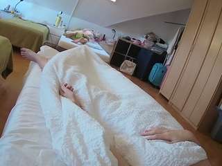 voyeurcam-julmodels-bed-1