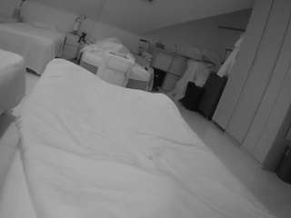 voyeurcam-julmodels-bed-1