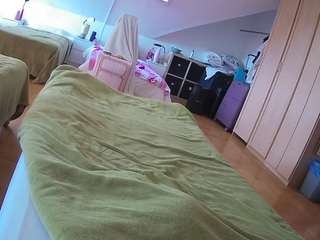 voyeurcam-julmodels-bed-1