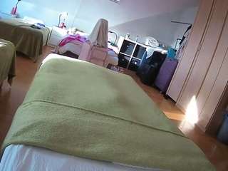 voyeurcam-julmodels-bed-1