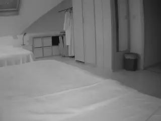 Julmodels Bedroom-D1's Live Sex Cam Show