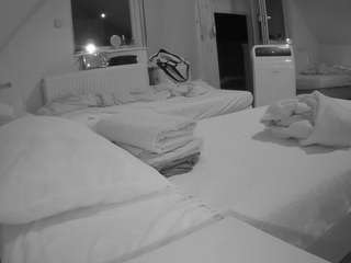 voyeurcam-julmodels-bed-2 camsoda Gemma Minx 