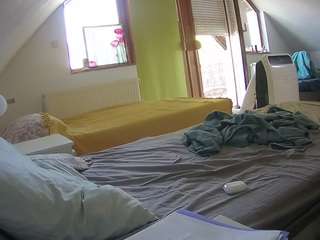 voyeurcam-julmodels-bed-2 camsoda Mens Chat Room 