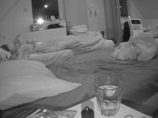 voyeurcam-julmodels-bed-2 Nude Cam Models camsoda