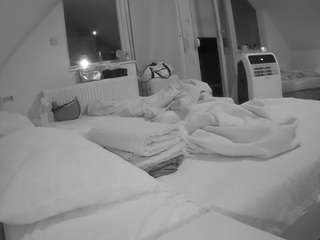 voyeurcam-julmodels-bed-2 Camming Models camsoda