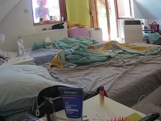 Male Cam Model camsoda voyeurcam-julmodels-bed-2