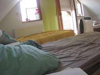 camsoda voyeurcam-julmodels-bed-2