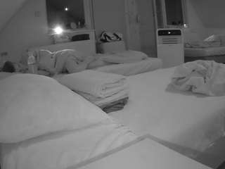 camsoda voyeurcam-julmodels-bed-2