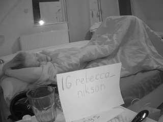 voyeurcam-julmodels-bed-2 Cam Model camsoda