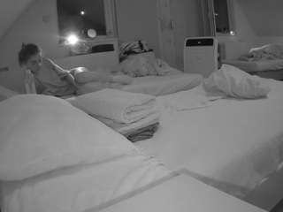 Julmodels Cam camsoda voyeurcam-julmodels-bed-2