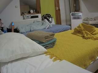 Bulgarian Cam Model camsoda voyeurcam-julmodels-bed-2