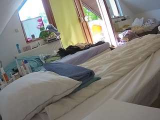 voyeurcam-julmodels-bed-2 camsoda Scarlettandtom 