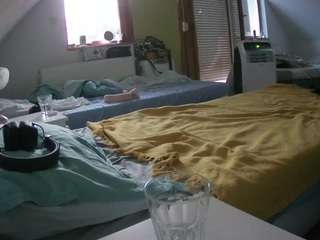 Cam Model camsoda voyeurcam-julmodels-bed-2