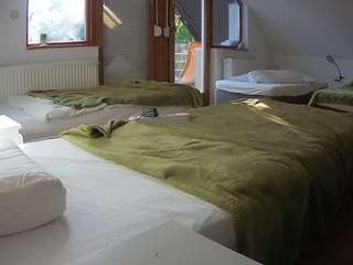 voyeurcam-julmodels-bed-2