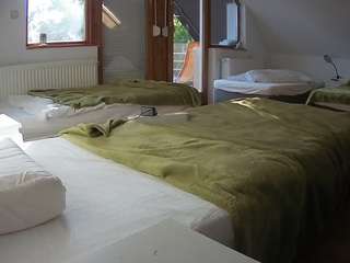 voyeurcam-julmodels-bed-2