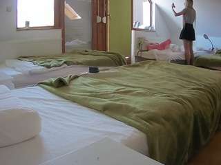 voyeurcam-julmodels-bed-2