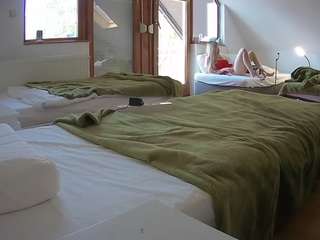 voyeurcam-julmodels-bed-2