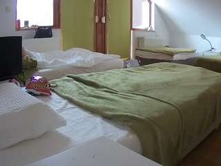 voyeurcam-julmodels-bed-2