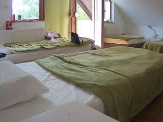 voyeurcam-julmodels-bed-2 Live Webcam on CamSoda