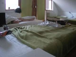 voyeurcam-julmodels-bed-2