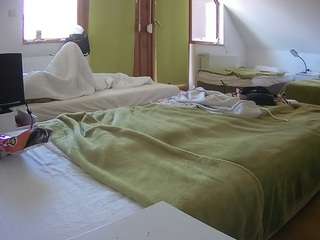 voyeurcam-julmodels-bed-2