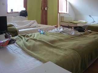 voyeurcam-julmodels-bed-2