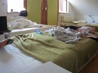 voyeurcam-julmodels-bed-2