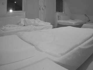 voyeurcam-julmodels-bed-2 - Cam en Direct