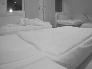 voyeurcam-julmodels-bed-2 Webcam Model Profile