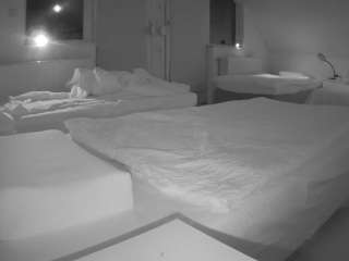 voyeurcam-julmodels-bed-2 - Cam en Direct