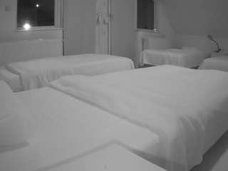 voyeurcam-julmodels-bed-2 Live Webcam on CamSoda