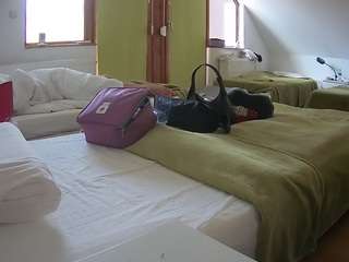 voyeurcam-julmodels-bed-2
